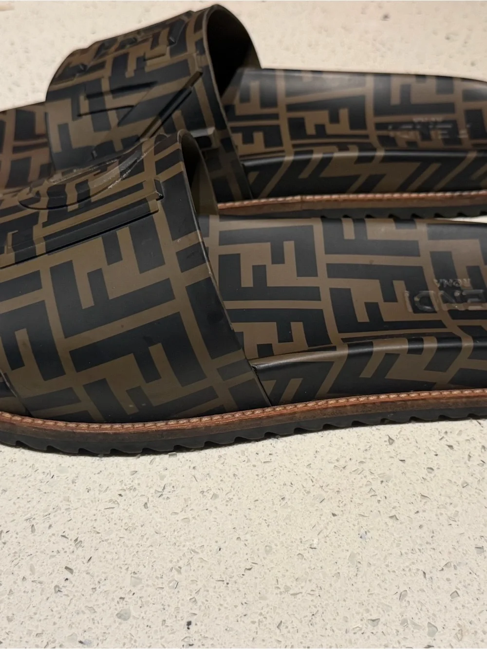 $810 Men's Fendi Brown and Black Zucca print Slide Sandals